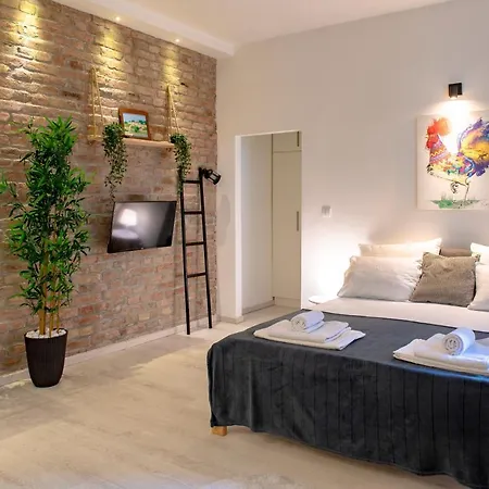 Rooster Apartment Belgrade